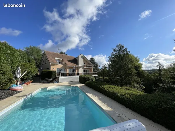Propriété 6 pièces 250 m²