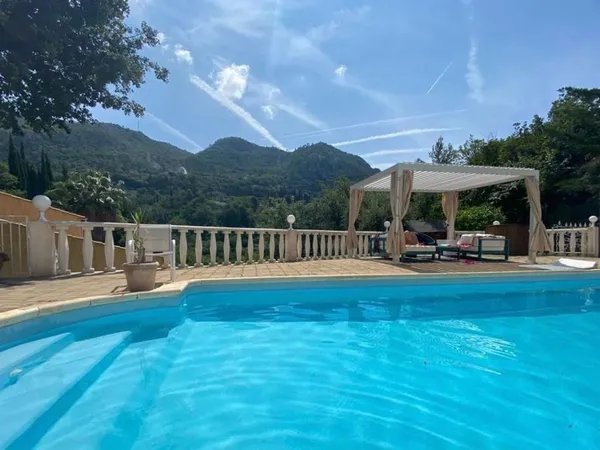 Villa Castagniers 140m2 avec piscine
