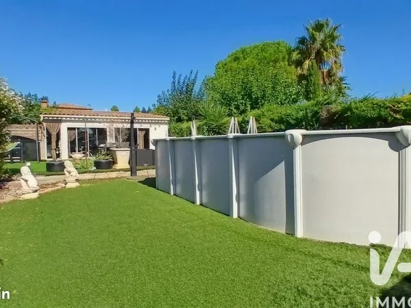 Propriété 11 pièces 217 m²