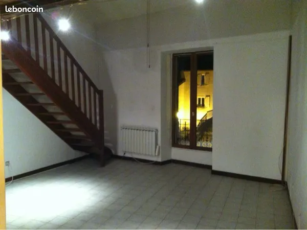 Loue studio duplex à Veyziat
