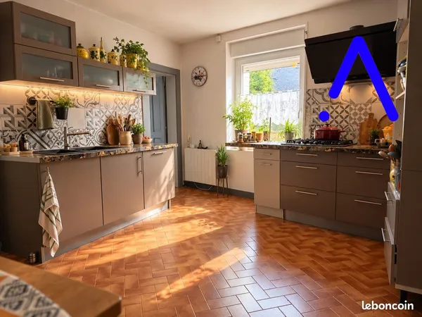 Maison 5 pièces 130 m²