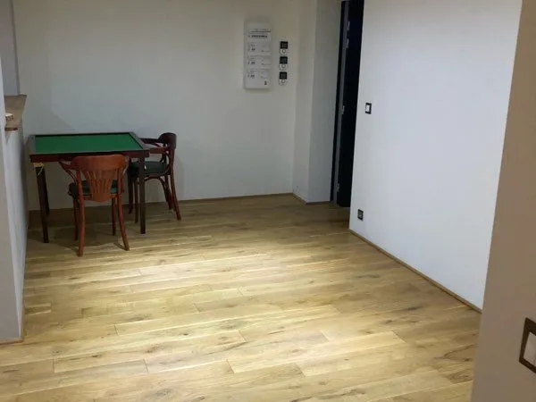 Dépôt, box