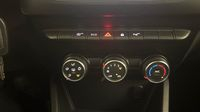 Dacia Duster 1.0 TCe 100ch Confort 4x2 - 19 — photo 26