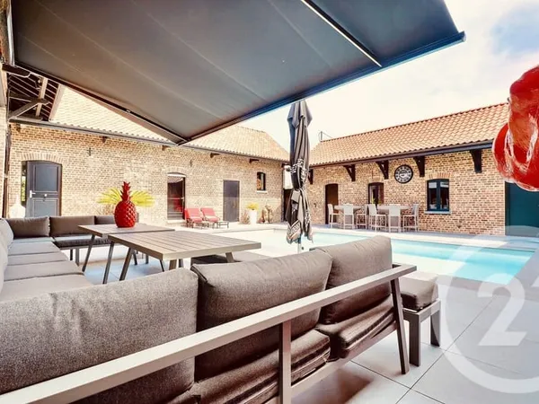 Maison 8 pièces 355 m²