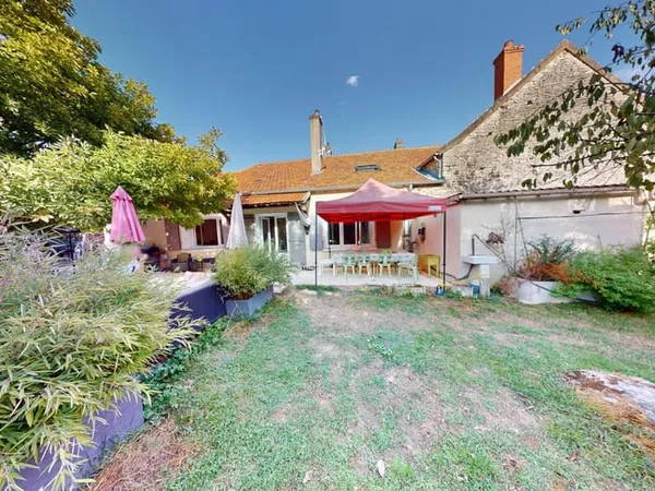 Maison 10 pièces 248 m²