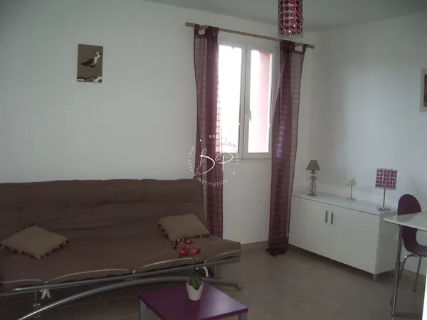 LORGUES ? T2 meublé avec parking privé ? 600 € CC