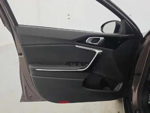 Kia Xceed 1.4 t-gdi 140ch launch edition dct7 + toit ouvrant — photo 30