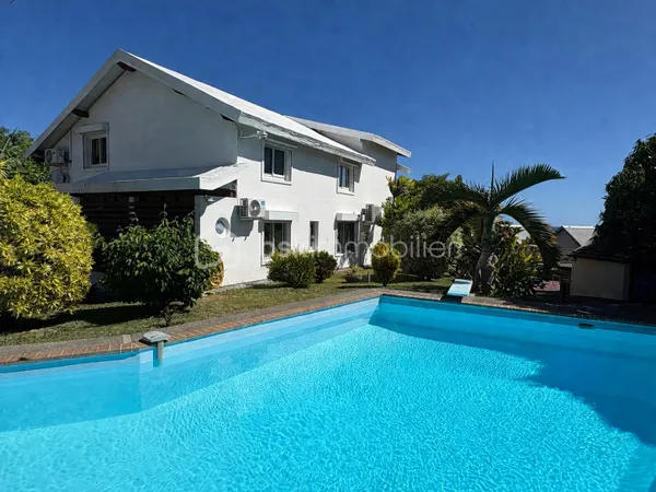 Maison 6 pièces 300 m²
