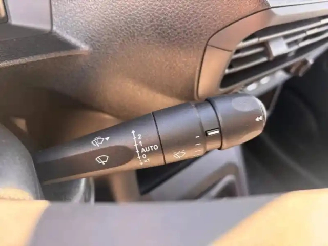 Fiat Scudo fg m 2.2 diesel 180ch pack premium connect automatique — photo 15