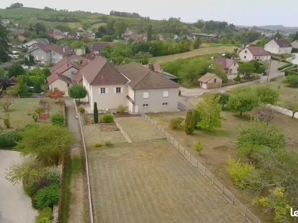 Maison 14 pièces 210 m²