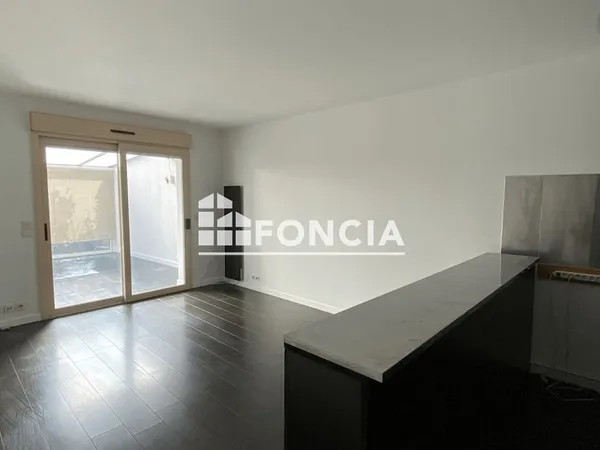 Appartement Location Noisy-le-Grand 1p 39m² 910€