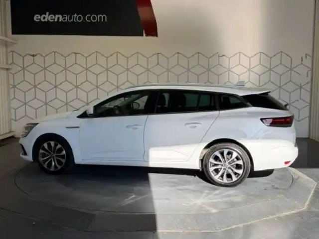 Renault Megane iv estate tce 140 — photo 50
