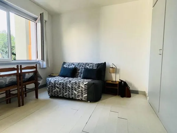 Studio 1 pièce 20 m²