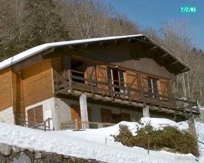 Particulier vends chalet pyrenees centrales meuble