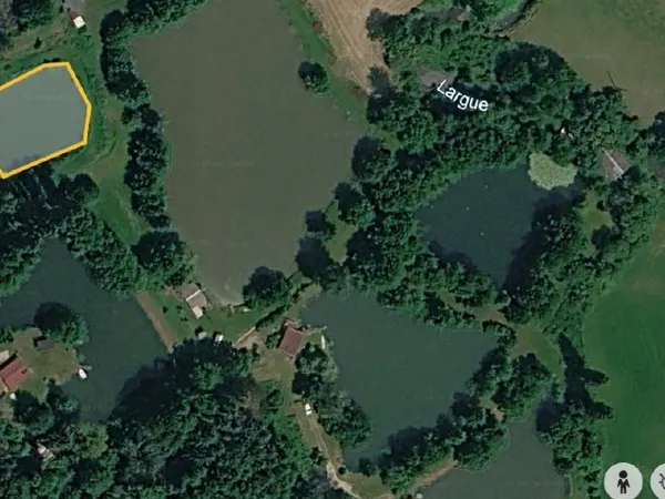 Location Annuelle Etang Peche avec Cabanon
