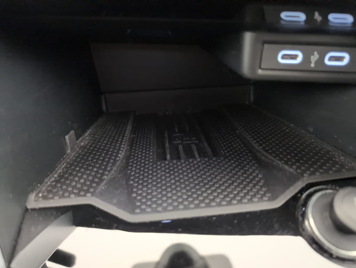 Volkswagen T-Roc — photo 20