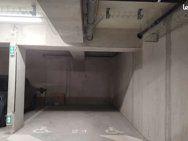 Parking Tours 37100 · Quartier Sainte-Radegonde