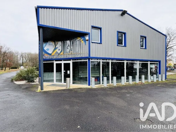 Local commercial 1 pièce 830 m²
