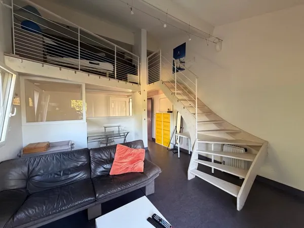 Appart 2 pièces meublé 42 m2 dans propriété/villa dans commune mitoyenne à Montpellier