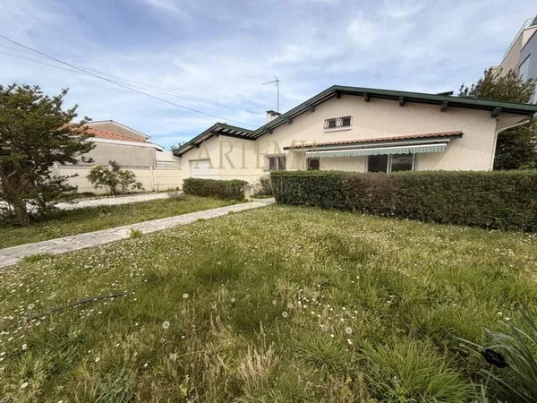 Maison de plain-pied 4 pièces 106 m²