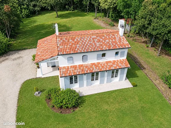 Port-d'Envaux - Maison familiale au calme sur près d'un hectare