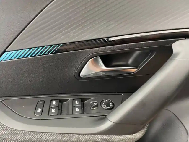 Peugeot 2008 bluehdi 110 s&amp;s bvm6 — photo 4