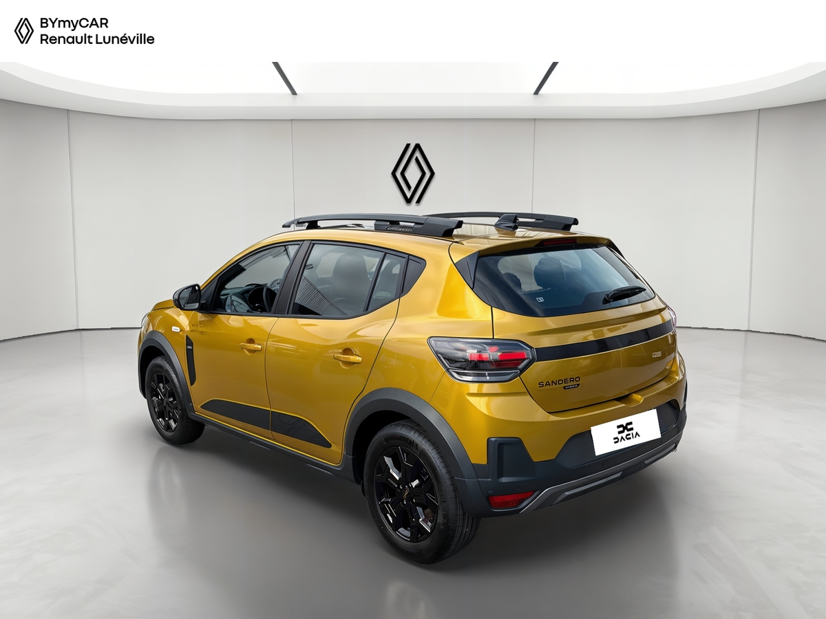 Dacia Sandero Hybrid 155 — photo 3