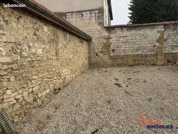 Parking/box 12 m² Châlons-en-Champagne