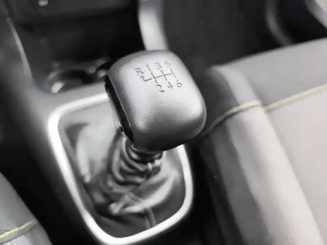 Citroën C3 puretech 110 ch bvm6 max — photo 24