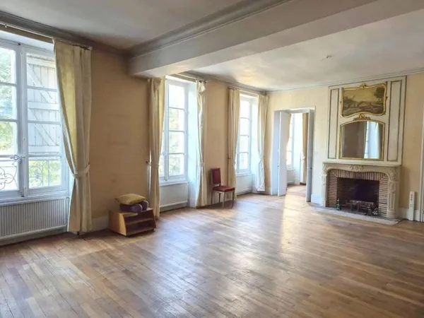Maison 15 pièces 350 m²
