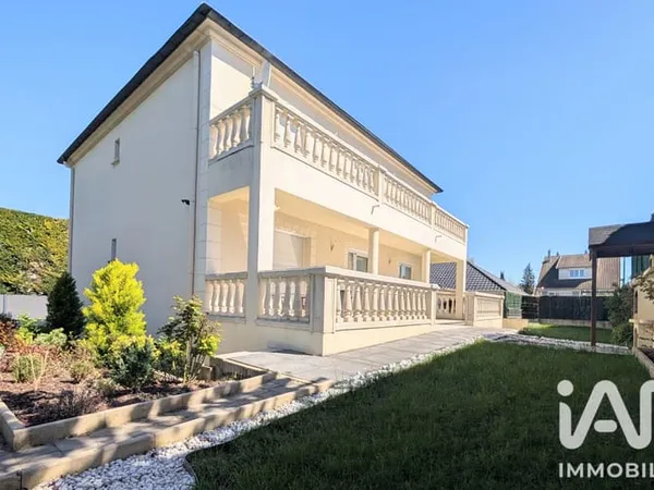 Maison 11 pièces 226 m²