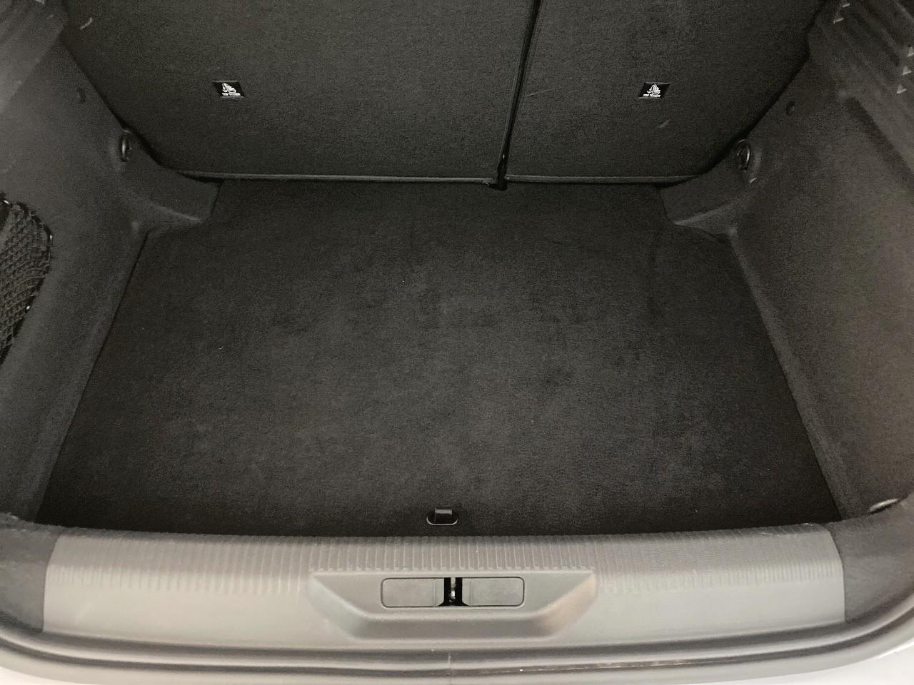 Peugeot 308 hybrid 145 e-dcs6 allure — photo 6