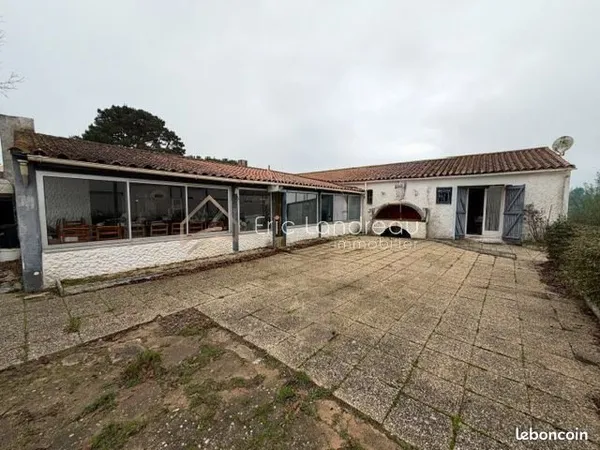 Maison 4 pièces 220 m²