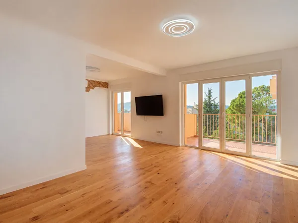 À LOUER ? SPACIEUX APPARTEMENT T4 DE 105,20m²
