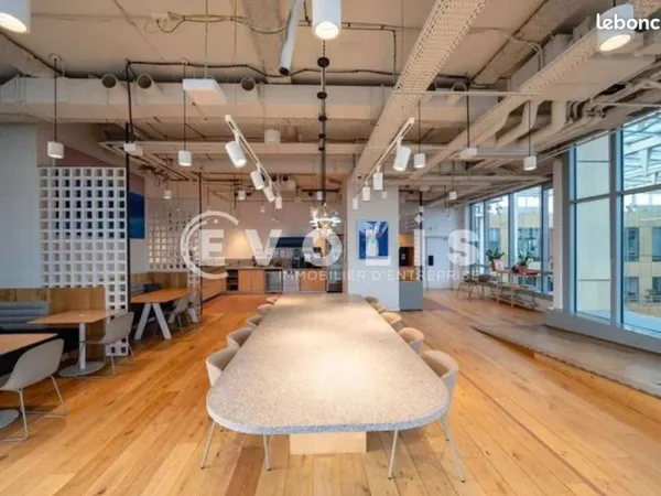 Bureaux 320 m²