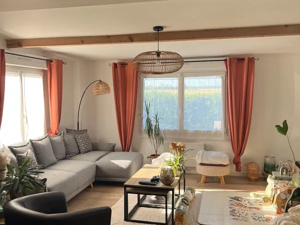 Maison 65 m² - Grand terrain 800 m² - Espace indépendant aménagé 20 m²