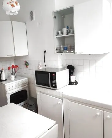 STUDIO 13010 +PARKING