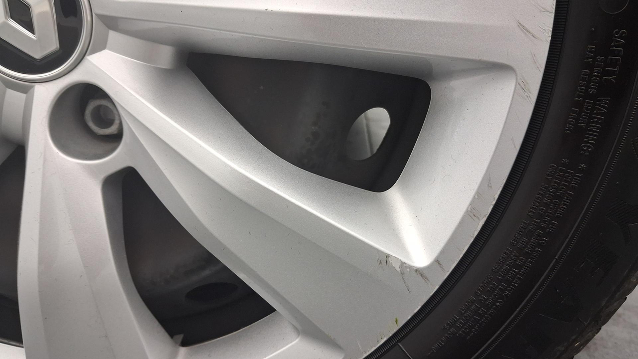 Renault Clio SCe 65 — photo 28