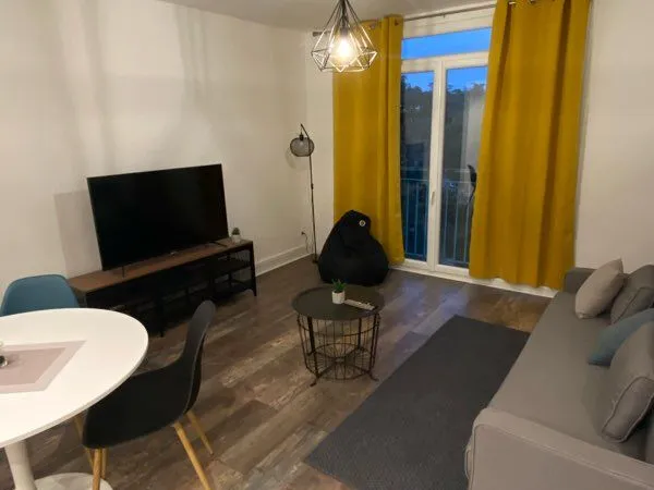 T4 meublé 70 m² - 3 chambres - Parking - Métro Parilly 5 min