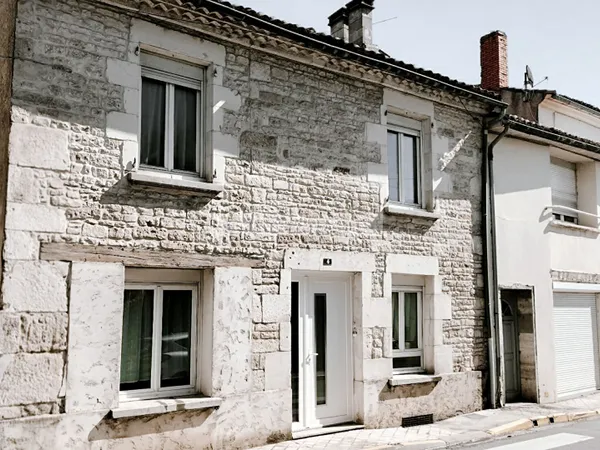 Maison rénovée Mansle 100 m2