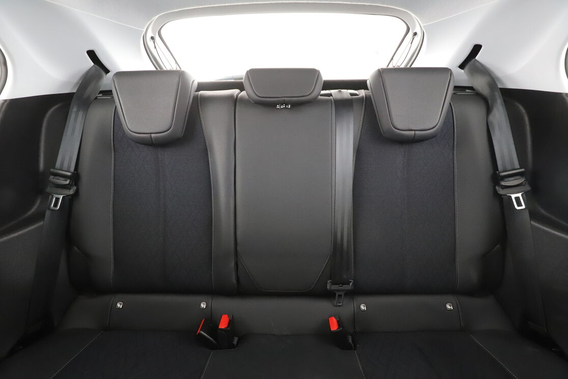 Opel Corsa 1.2 Turbo Elegance Auto — photo 14