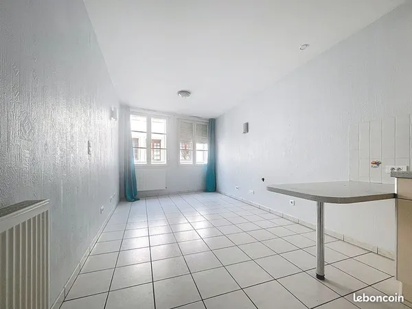 Studio 1 pièce 26 m²