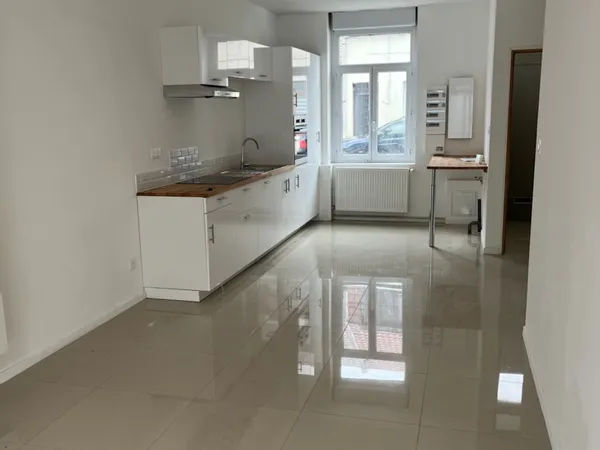 A louer MAISON 104m² - 3 CHAMBRES + COUR / WATTRELOS SECTEUR LABOUREUR