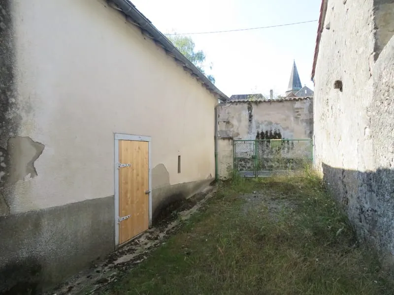Photo 8