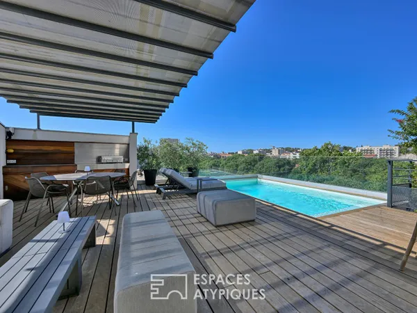 Penthouse d'exception avec vue et piscine suspendue