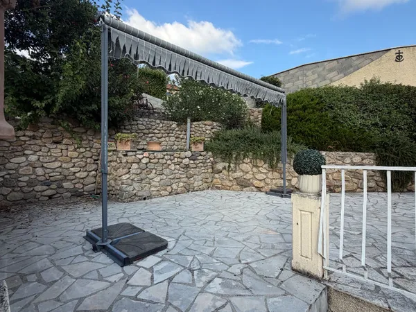 Appartement climatisé avec 2 chambres, terrasse et balcon