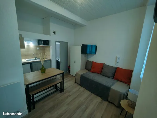 Studio meublé - Bourg-de-Péage