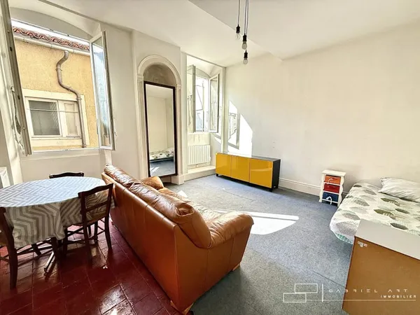 Studio meublé à louer