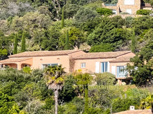 Villa 5 pièces 180 m²