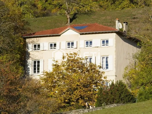 DEMEURE DE CARACTÈRE de 1865 - 289 m² au coeur de 1,14 hectare